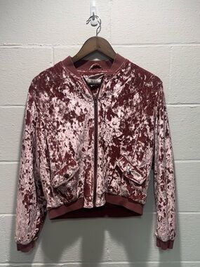 One Hart Crushed Velvet Bomber Jacket Mauve Size L